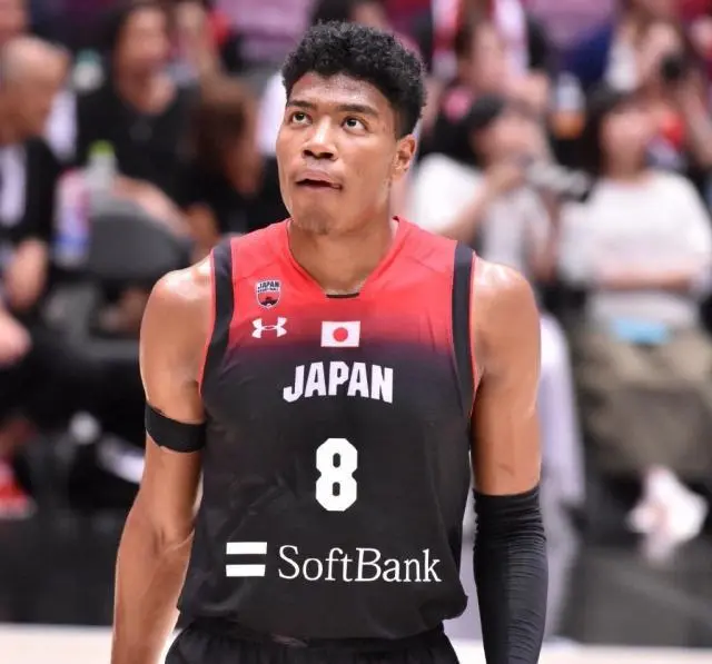 在线互动-关于俄罗斯足球队风头盖过斯洛文尼亚，获得胜利的信息